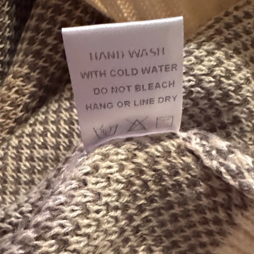 ANDREE BY UNIT Leopard Patterned Tan and Cream Sweater